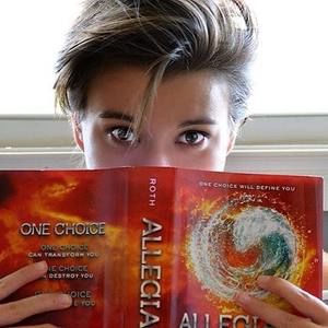 Meet your Posher, Abby